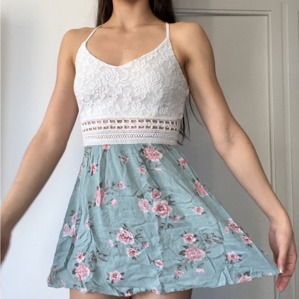 Feminine Summer Dress 🦋🫧